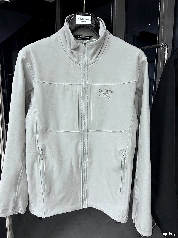 Arc’teryx lightweight light gray jacket