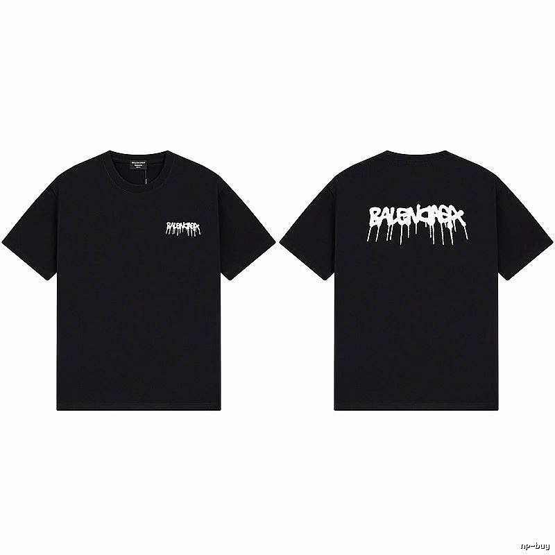Balenciaga street-style black T-shirt