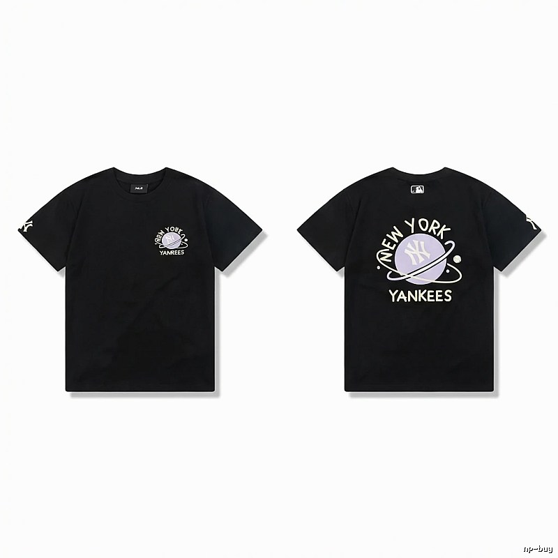 Black T-shirt of MLB New York Yankees