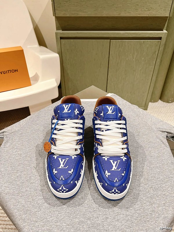Blue Monogram Louis Vuitton Low-top in Branded Blue Monogram Low-top Sneaker for Streetwear Looks