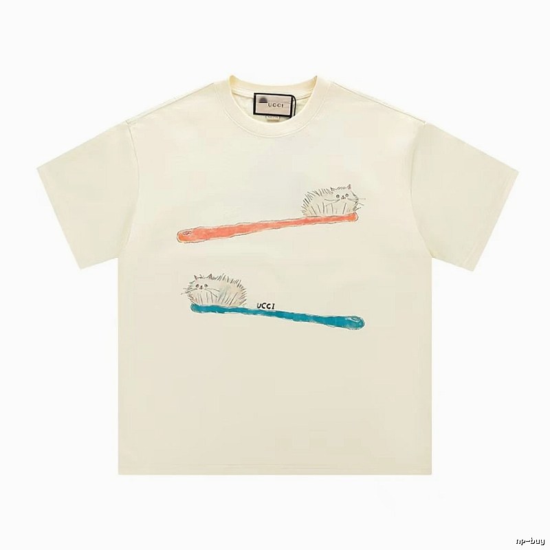 Gucci Hand-painted Cat Vintage Style Off-white T-shirt