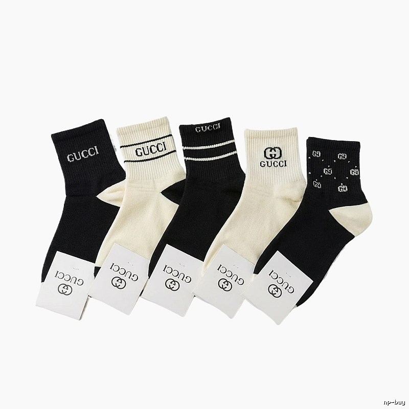 Gucci minimalist black and white socks