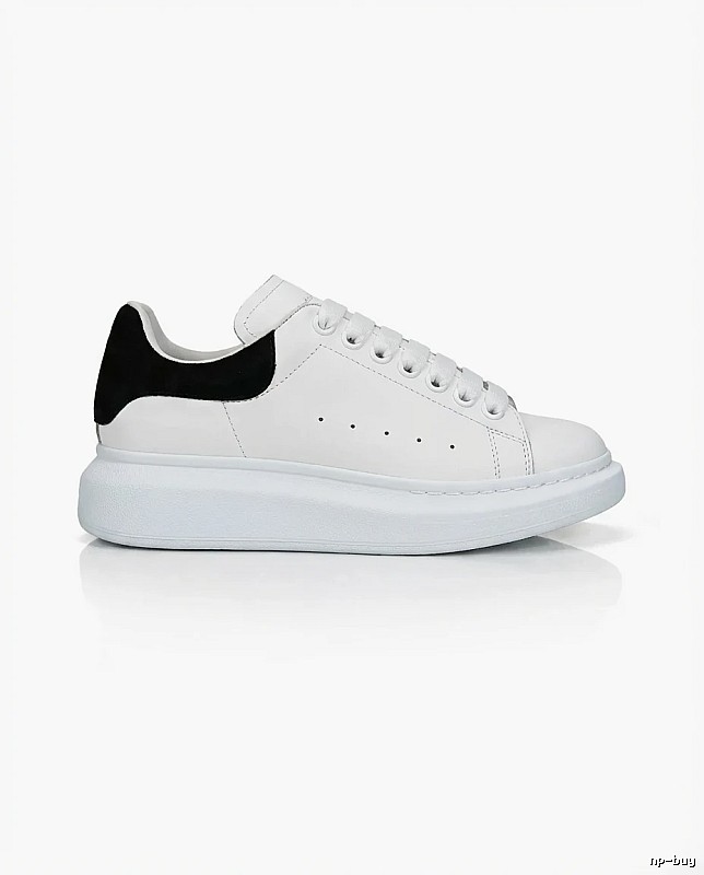 McQueen black and white thick-soled sports shoes
