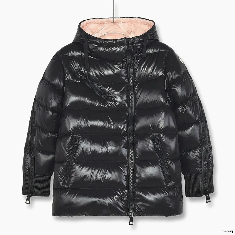 Moncler shiny and stylish black down jacket