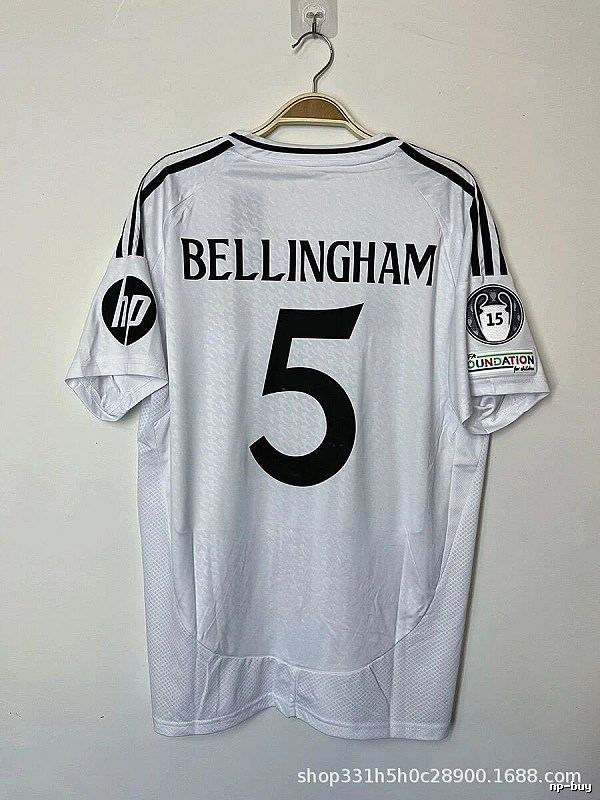 Real Madrid Casual Bellingham #5 soccer jersey White Real Madrid for Streetwear Looks