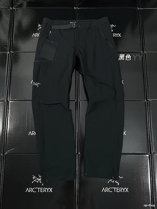 Technical Hiking Pants in Black with discreet logo - Arc'teryx