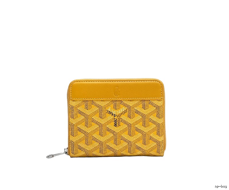 The classic yellow wallet of GOYARD