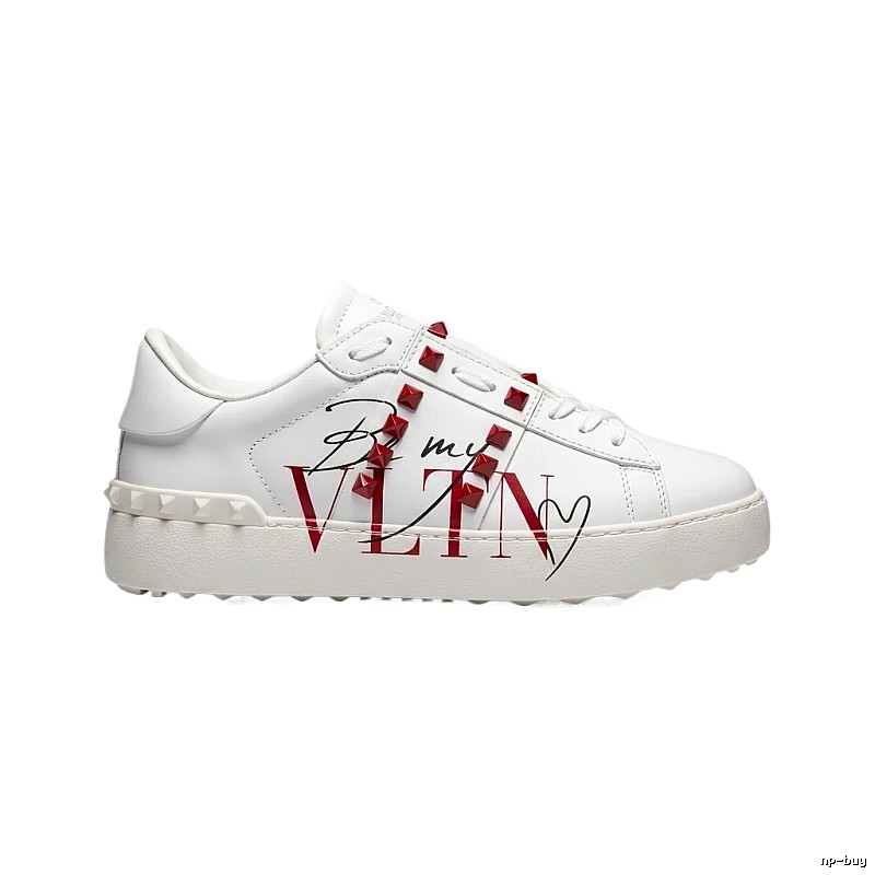 Valentino rivet trendy white shoes